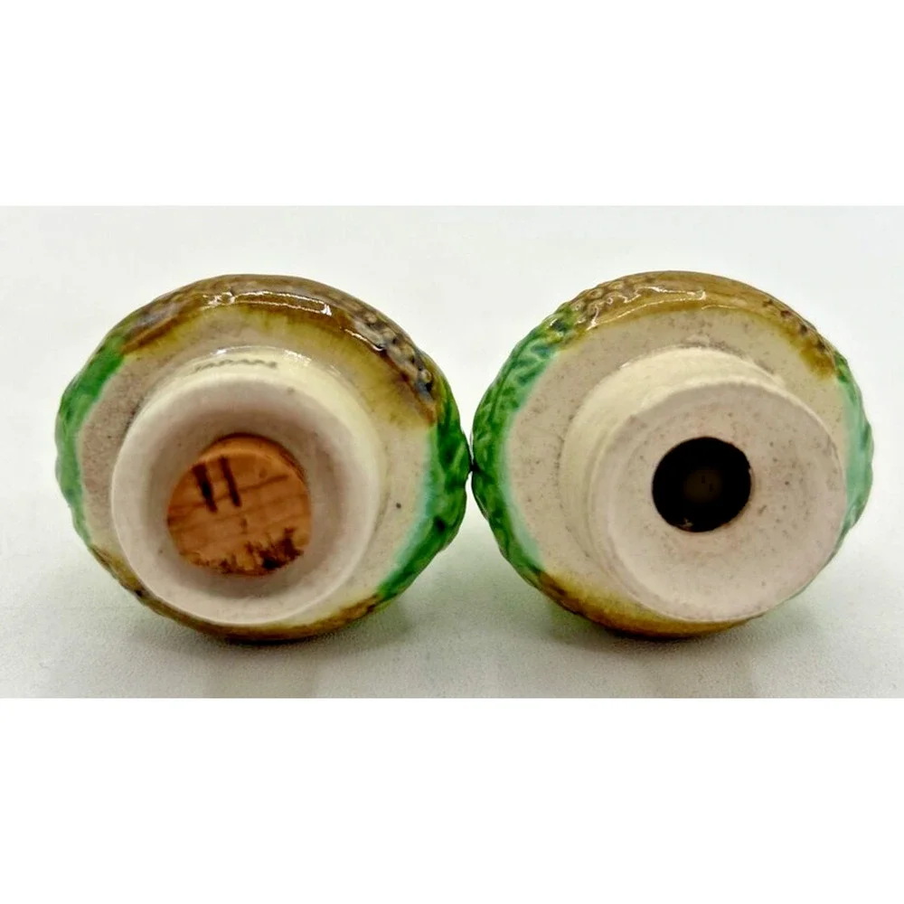 Vintage Retro Salt and Pepper Shakers Acorn Forest Woodland U260/44‎